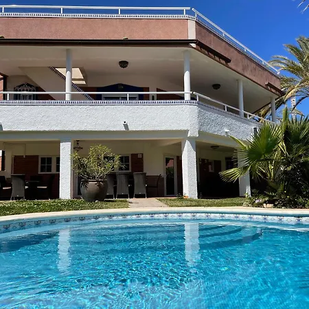 Anna's Garden Bed & Breakfast 3*