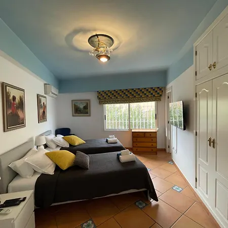 Anna's Garden Bed & Breakfast
