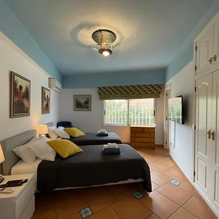 Bed & Breakfast Anna's Garden Torrevieja
