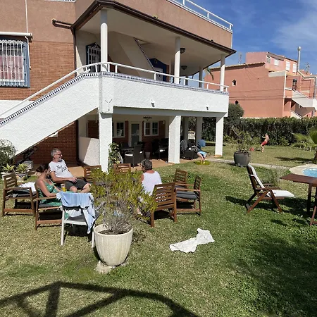 Frühstückspension Anna's Garden 3*